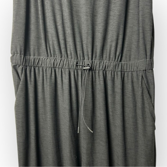 Old Navy Grey V Neck Jumpsuit 2X - Picture 3 of 9